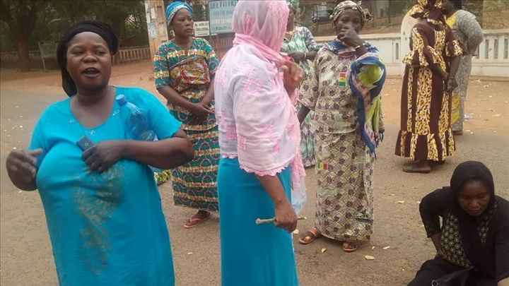 Centre du Mali: manifestations de femmes et d’enfants de militaires tués