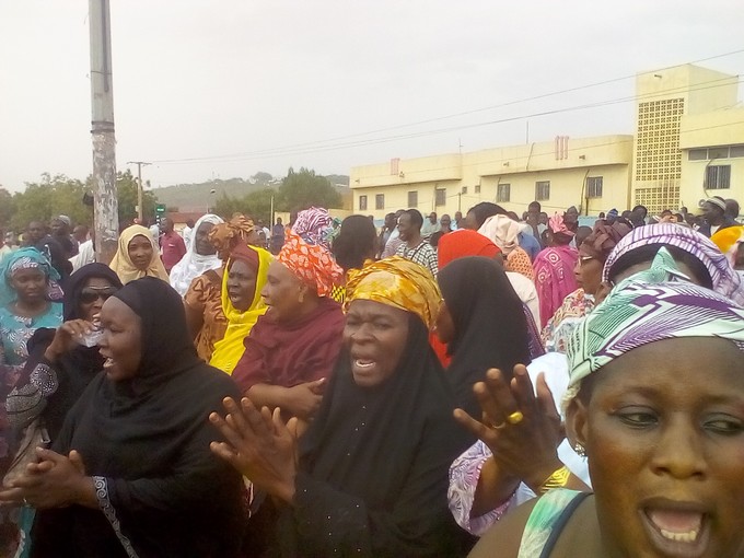 Mali: des femmes en première ligne pour la reprise des cours