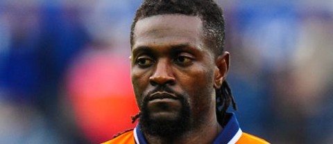 Le footballeur Emmanuel Adebayor confie à Olivier Dacourt avoir voulu se suicider à l'âge de 16 ans