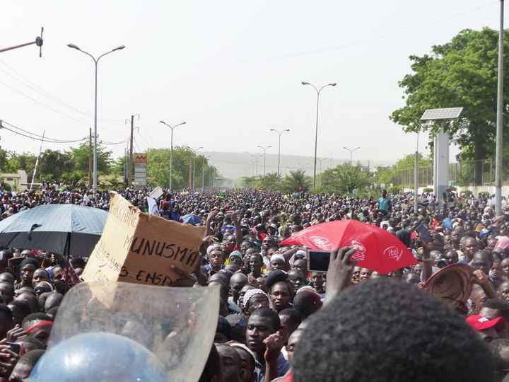 Marée humaine du vendredi :  Ultimatum à IBK. Boubèye désavoué