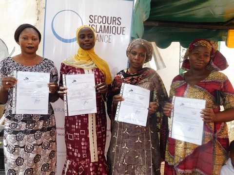 Solidarité: SIF - Mali octroie des récépissés du RAMED à 40 familles démunies