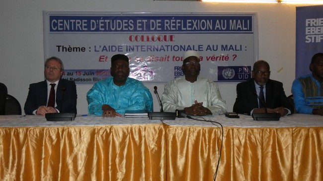 Aide internationale au Mali : Le colloque du CERM analyse et propose