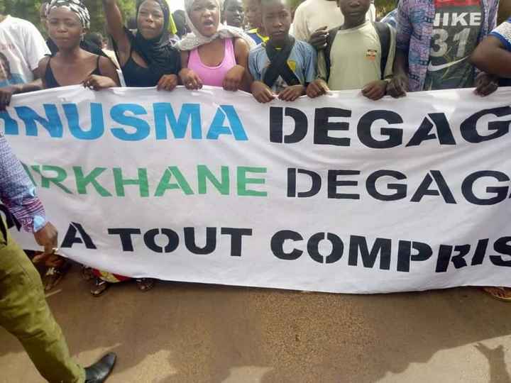 Tueries au Centre du Mali : Les jeunes de Sévaré fustigent « l’irresponsabilité »  de la MINUSMA, de la force BARKHANE et exigent leur départ !