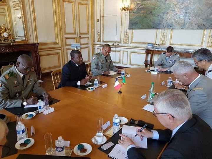 Visite du ministre de la Défense et des Anciens Combattants, le Général de Division Ibrahima Dahirou Dembélé à Paris