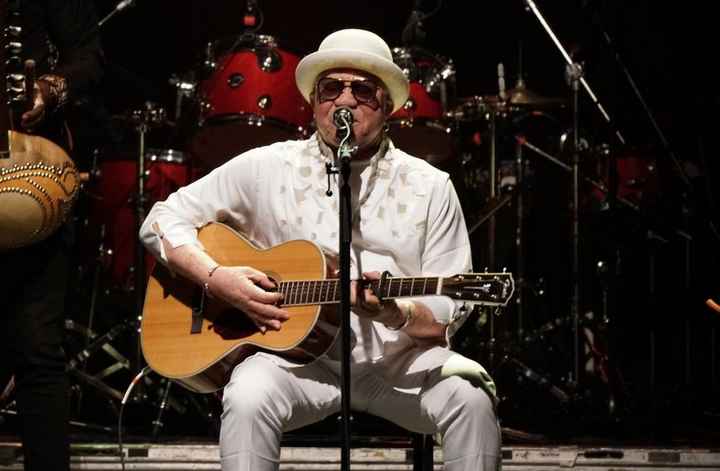 Salif Keïta fait la fête à Nuits d’Afrique