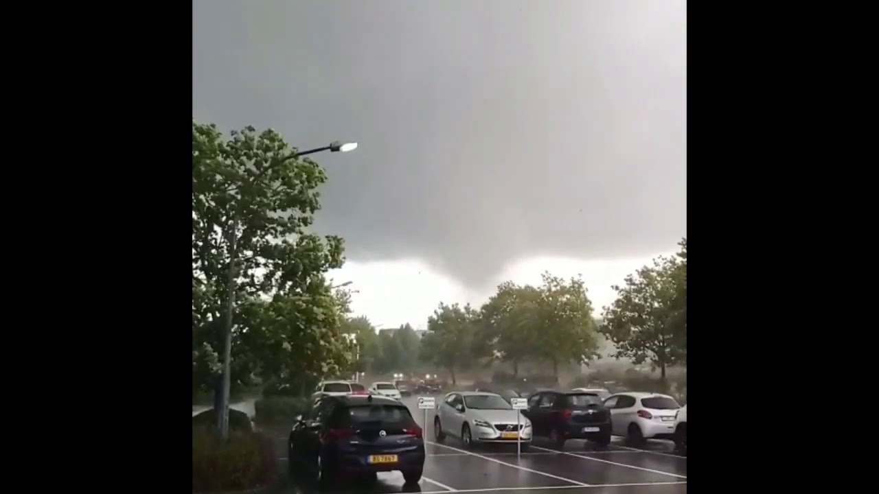 Une tornade frappe la France et le Luxembourg, de nombreux dégâts signalés – images