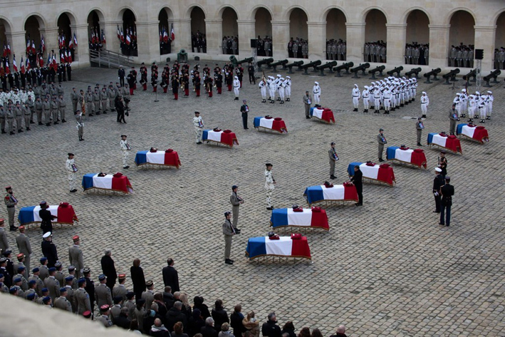 Hommage aux militaires français morts au Mali : Solennité, émotion et recueillement