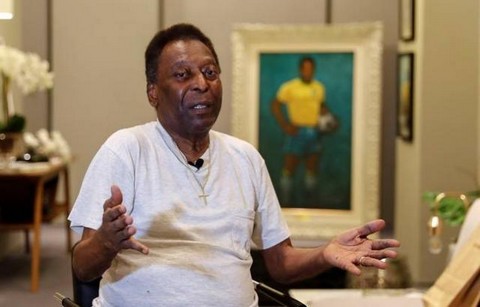 Diminué physiquement, Pelé vit « reclus » et est en état de dépression d’après son fils