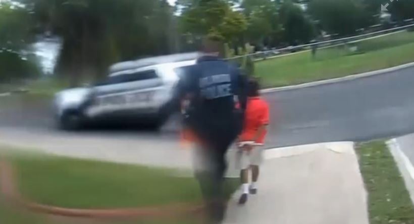 FLORIDE (USA) : Les images de Kaia, 6 ans, menottée et arrêtée par la police (Âmes sensibles...)