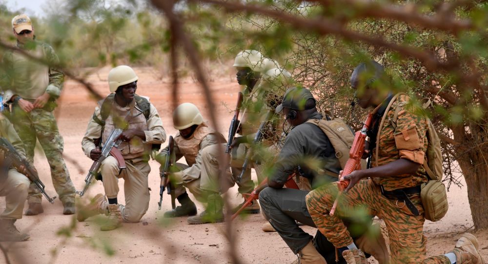 Des volontaires pour la défense du Burkina Faso, de la chair à canon pour terroristes?