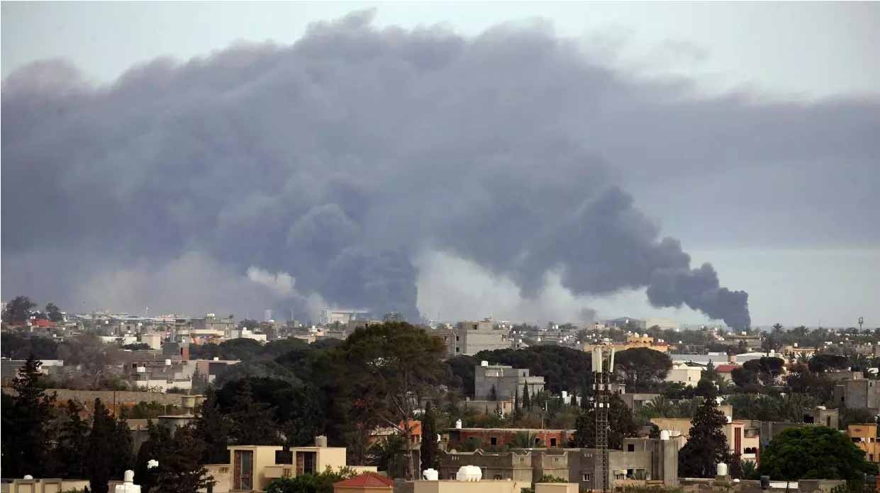 Libye: nouvelles attaques aériennes meurtrières à Tripoli