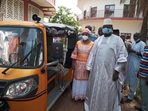 Mairie du district : d’importants kits médicaux offerts à la direction régionale de la Santé