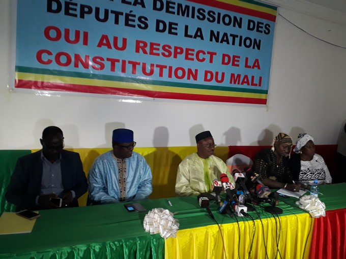 Mali: les députés « mal élus » rejettent la demande de démission de la CEDEAO