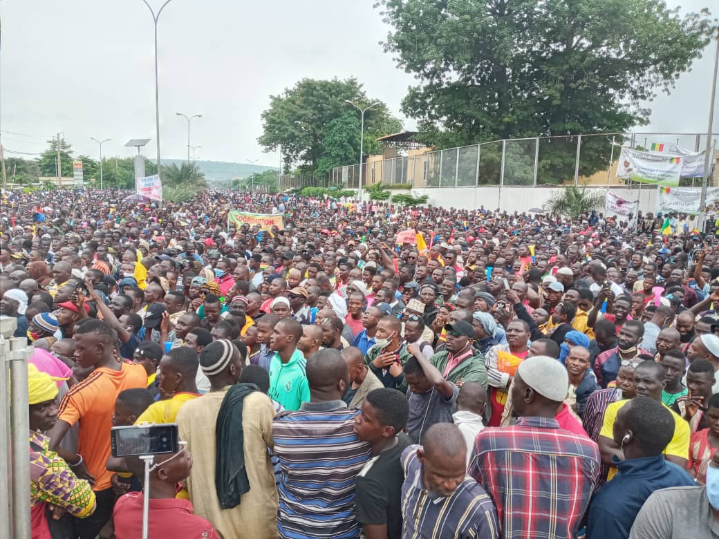 L’imam Mahmoud Dicko l’a dit  lors du rassemblement du M5-RFP hier : « Si IBK ne fait pas ce que lui demande le peuple, il partira de lui-même »