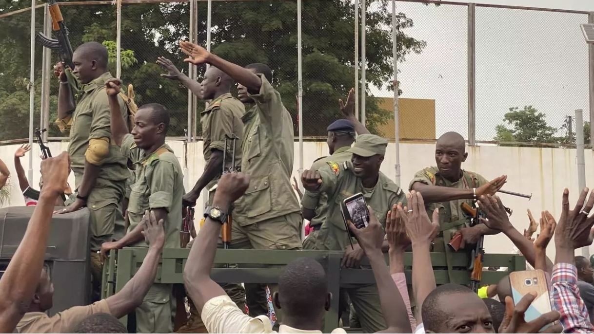 Mali: de la grogne à la mutinerie, un coup de force prévisible?