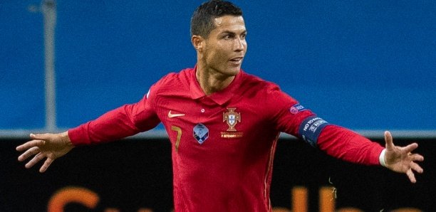 Foot - Transferts - Transferts : Cristiano Ronaldo à Manchester United, c'est officiellement signé