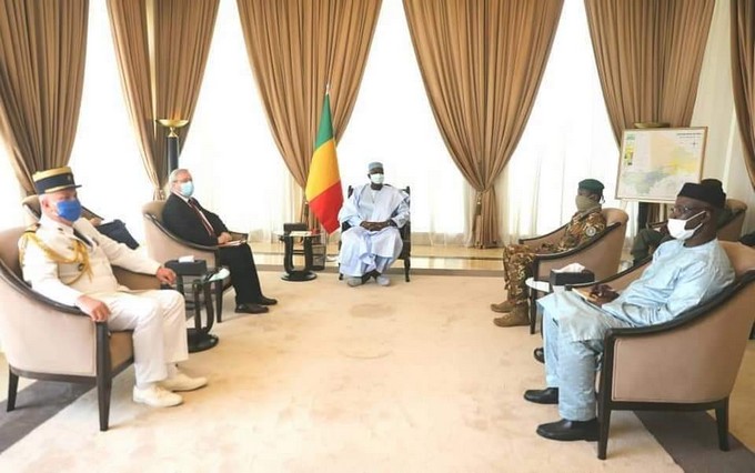 Koulouba : Le Président Bah N’daw reçoit l’ambassadeur de la France au Mali