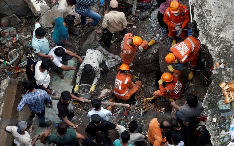 Au moins 26 morts dans l'effondrement d'un immeuble en Inde