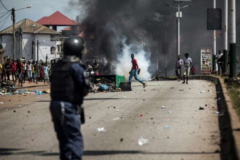 Présidentielle en Guinée: calme précaire au lendemain de l’annonce des résultats