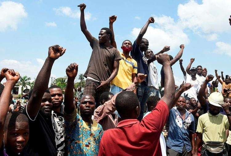 Nigeria. Une prison incendiée à Lagos, la ville toujours sous couvre-feu