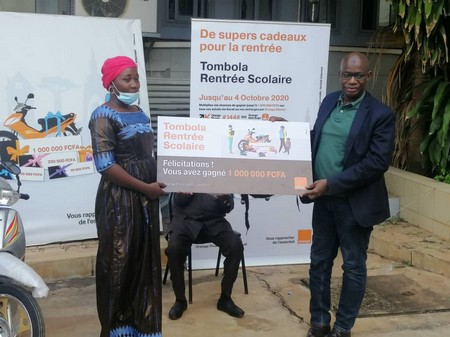 Orange-Mali boucle la tombola Rentrée Scolaire par une remise de  5 millions