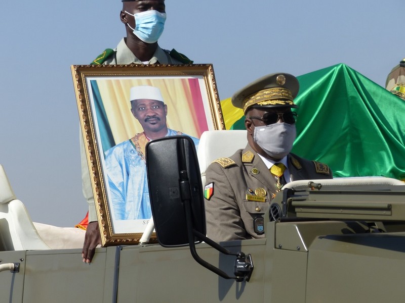 Cortège funèbre du Général ATT : le peuple malien a rendu hommage à son président