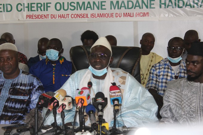 En marge d’une cérémonie de distinction initiée par le Groupement des leaders spirituels musulmans: Chérif Ousmane Madani Haidara annonce la relance des discussions sur Farabougou