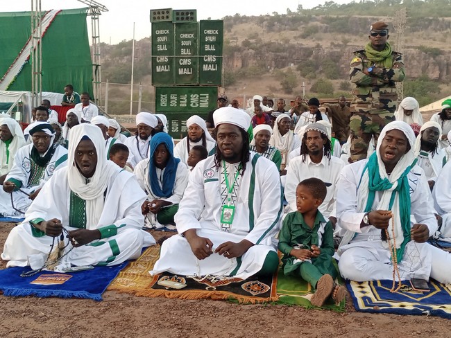 Maouloud Nabawi Soufis 2020 : Les soufis du Mali implorent le pardon et la clémence d'Allah pour l’humanité par une prière appelée  ‘’Wazifat et Hadratoul Djouma ‘’.