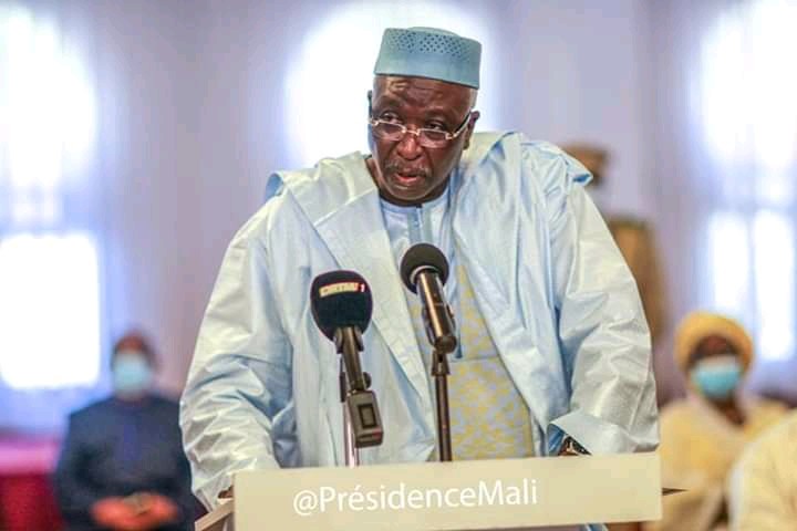 Le Président Bah N’Daw reçoit le rapport 2019 du vérificateur général : «Chaque fois que la preuve est établie, je corrigerai l’erreur et la sanction tombera, personne n’y échappera »