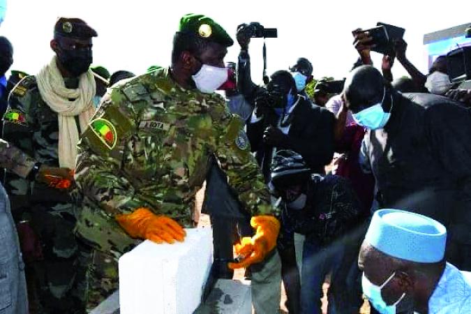 Mali : Pose de la première pierre d’un hôpital militaire à Banankoro