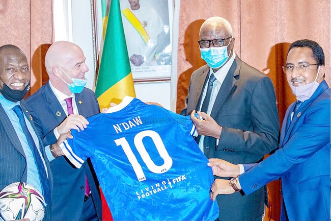 Consolidation des relations existantes entre la FIFA et la FEMAFOOT :  Gianni Infantino à Bamako pour une visite de travail