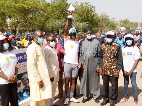 1ère édition du grand prix de l'entente de cyclisme : Bréhima Diarra de l'Usfas crée la surprise