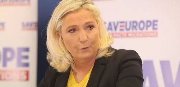 Le Pen veut "laisser le sport en dehors de la politique", tout en faisant souvent l'inverse