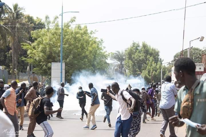 Manifestation contre les coupures d’électricité, à Bamako : Du gaz contre des manifestants aux mains nues !