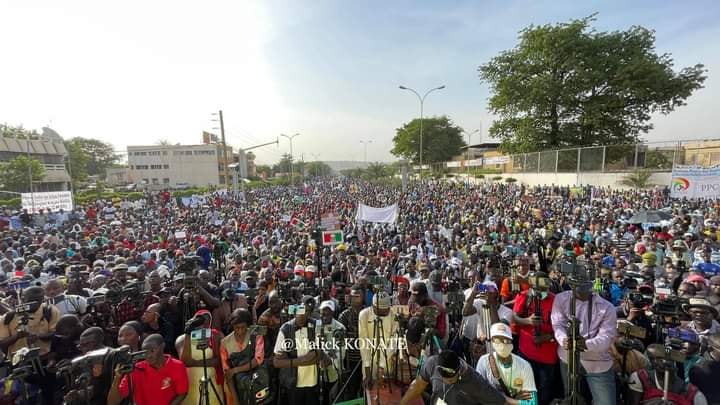 Mali : manifestation du M5, Choguel Maïga tend la main à la communauté internationale