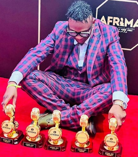 Iba One : le rappeur malien remporte 5 trophées aux Afrima Awards