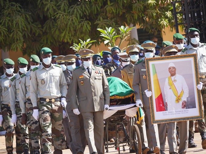 Mali : L'ancien président de la République, IBK, bénéficie des funérailles nationales