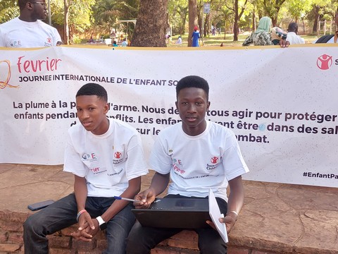 Mali/Journée internationale de l’enfant soldat : le Parlement des Enfants plaide pour la fin de l’enrôlement des enfants dans les conflits