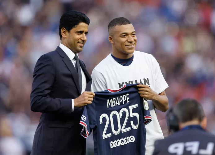 C’est officiel, Kylian Mbappé reste finalement au PSG: La Liga va déposer plainte auprès de l’UEFA