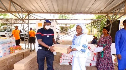 Ramadan et Solidarité : La fondation Orange Mali fait don de vivres