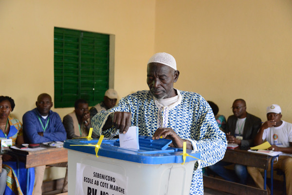 Projet de chronogramme des élections et des reformes : */Le référendum constitutionnel prévu en mars 2023 : /* L’élection législative doit se tenir en octobre 2023 : / * L’élection présidentielle prévue en février 2024