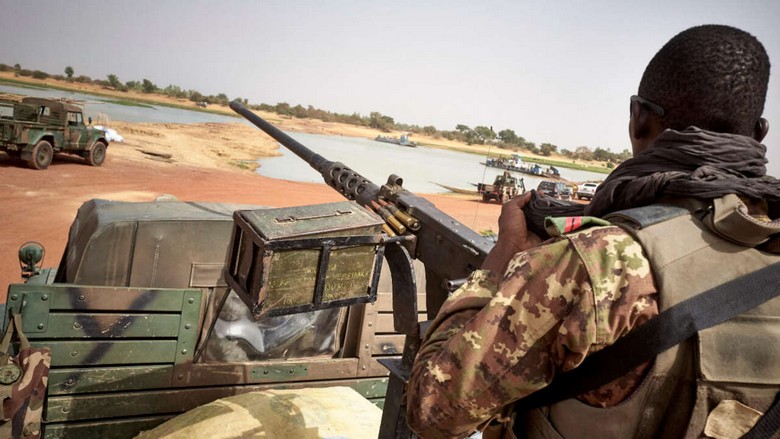 Mali : 4 soldats, 2 civils et 5 terroristes tués dans des combats à Tessit (armée)