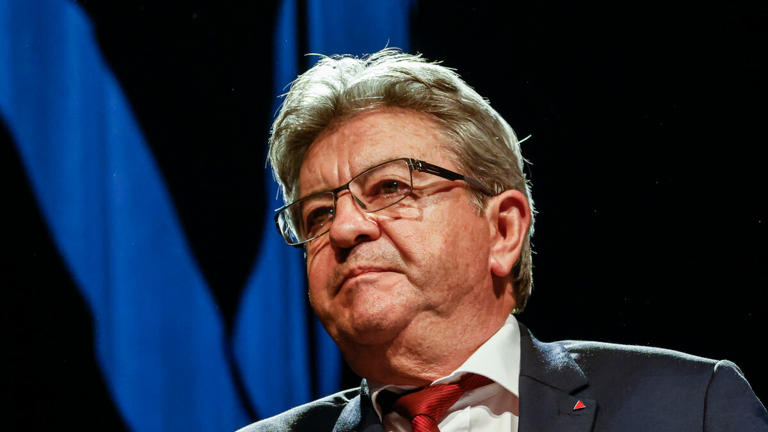 “Ce qui se passe en Méditerranée est abominable”: Mélenchon appelle à répartir les migrants “d’autorité” dans les pays européens