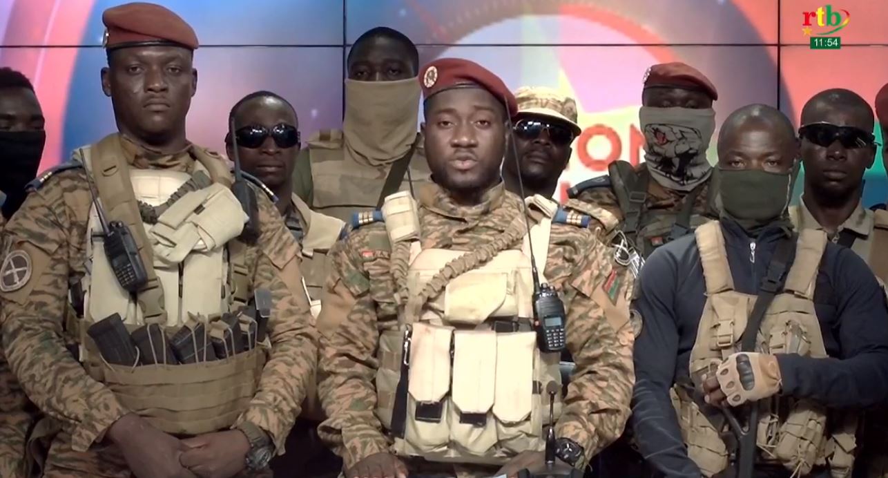 Coup d'état militaire au Burkina Faso :    Que doit faire le nouvel homme  fort du pays ?