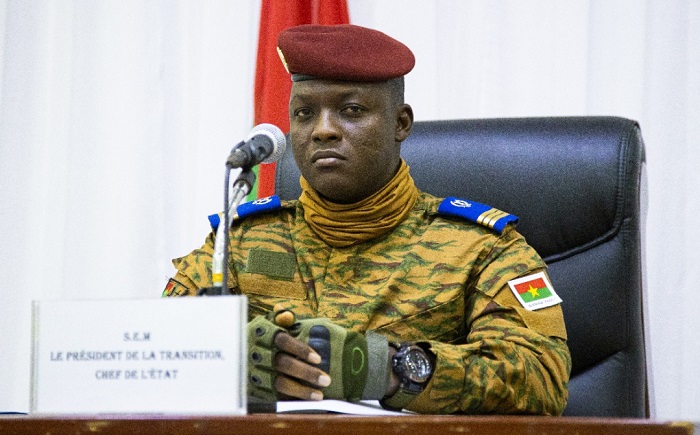 Burkina Faso : Le Chef de l’Etat Ibrahim Traoré décide de garder son salaire de Capitaine