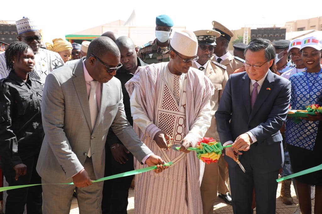 Complexe universitaire de Kabala phase ll: Le Premier ministre, Choguel K Maiga, inaugure les infrastructures pédagogiques.