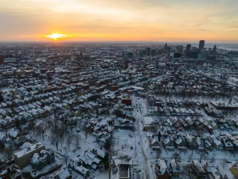 Les Etats-Unis sortent lentement de la tempête, des perturbations subsistent dans les aéroports