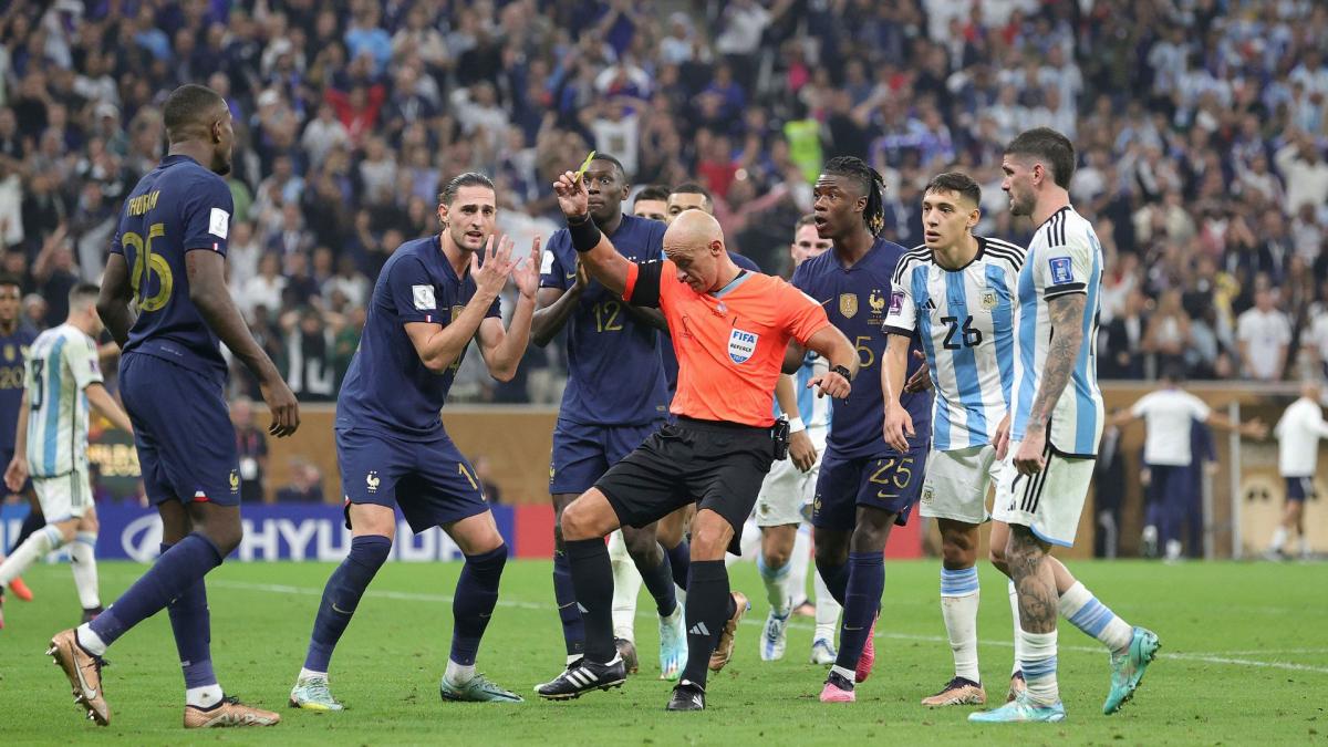 Coupe du Monde 2022 : l’arbitre d’Argentine-France sort du silence !