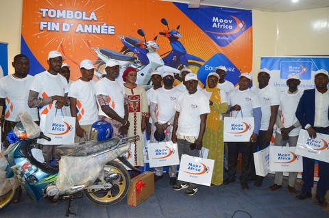 Tombola de fin d'année de Moov Africa Malitel : 19 heureux gagnants reçoivent leurs cadeaux