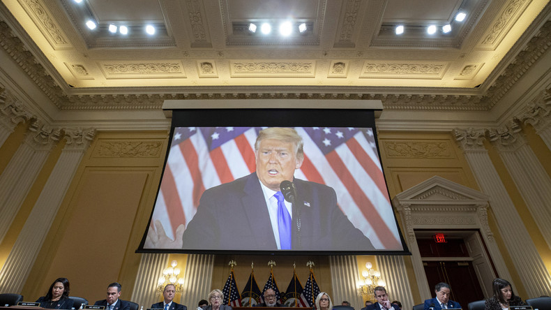 Capitole : Trump dénonce les «poursuites bidon» recommandées par les parlementaires américains